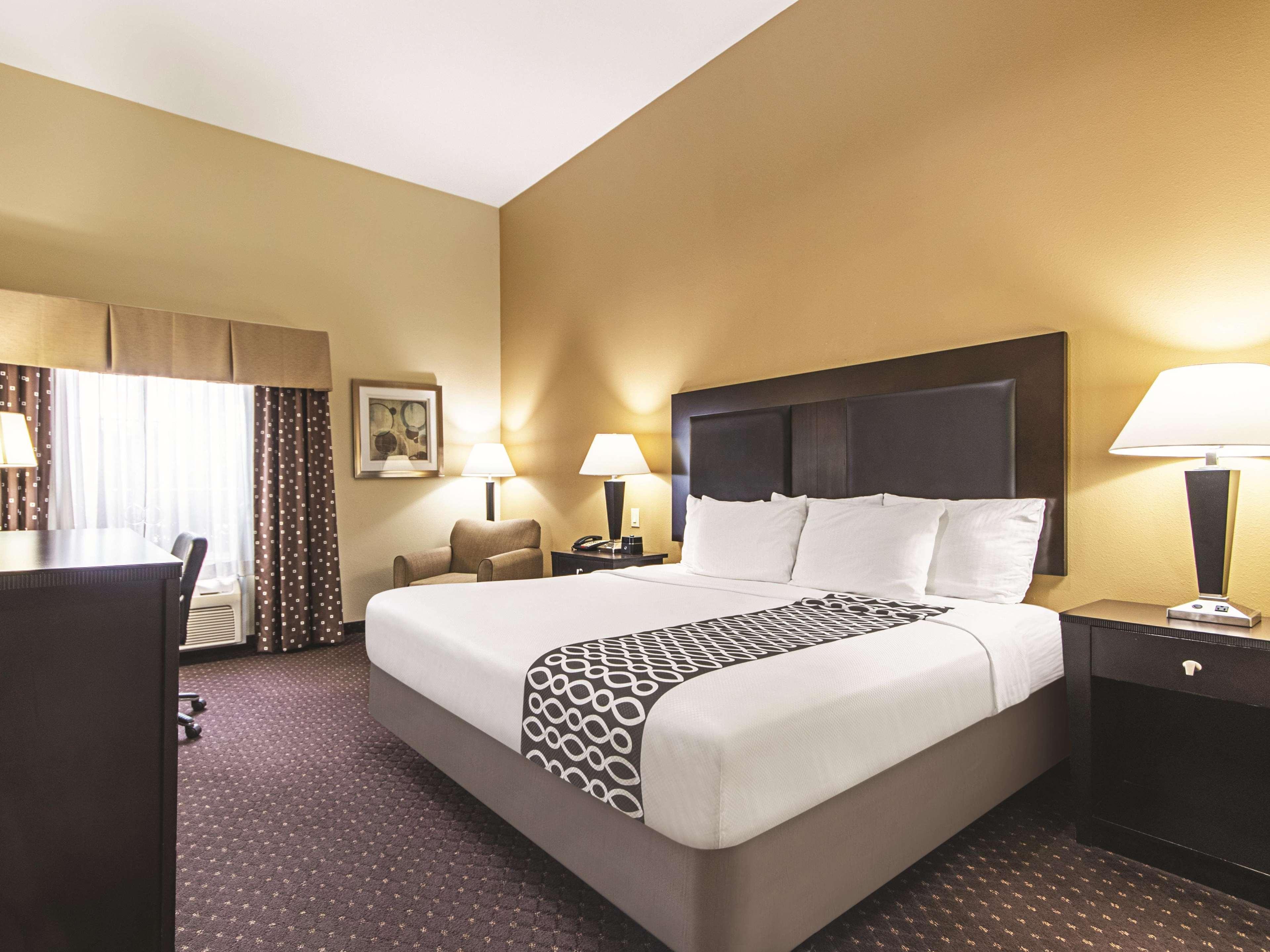 La Quinta By Wyndham Houston New Caney Exteriör bild